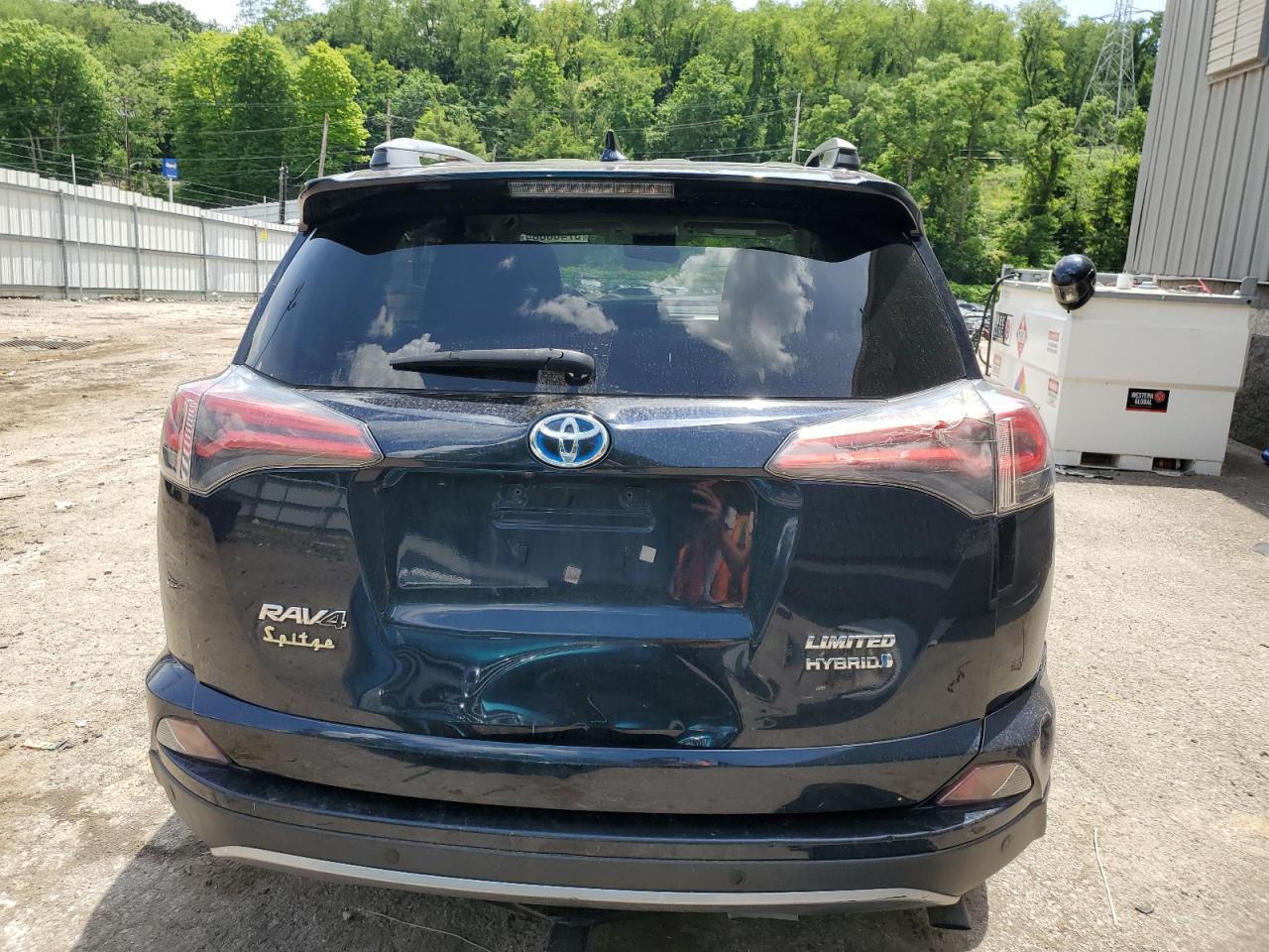 JTMDJREV8HD070003 2017 Toyota Rav4 Hv Limited