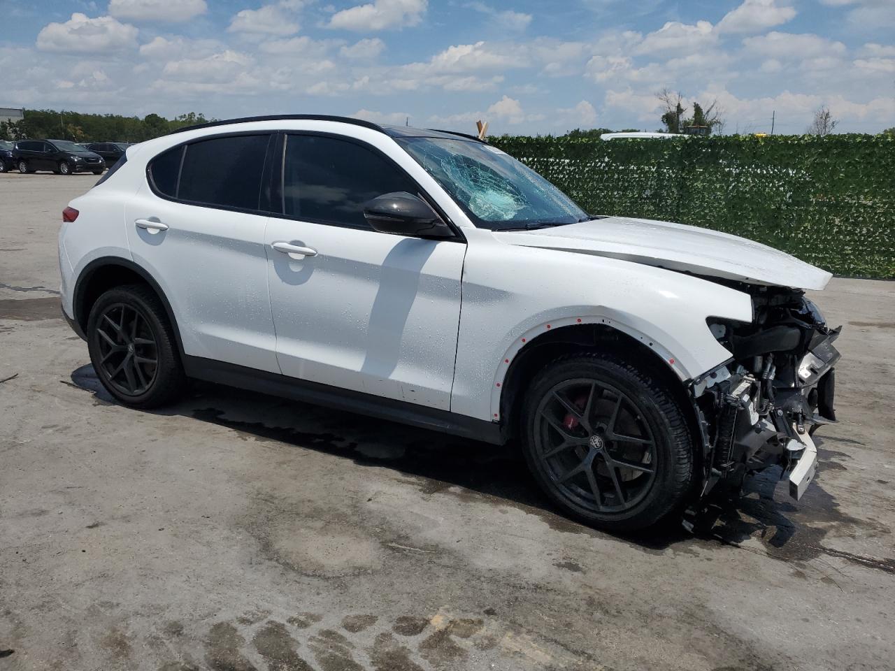 2020 Alfa Romeo Stelvio vin: ZASPAJAN4L7C97515