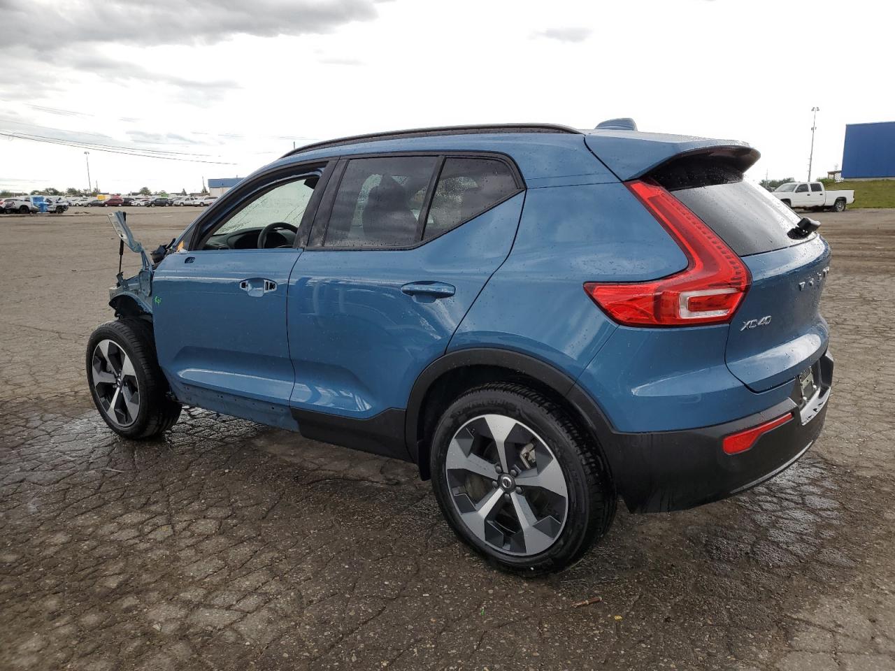 YV4L12UL2R2329615 2024 Volvo Xc40 Plus