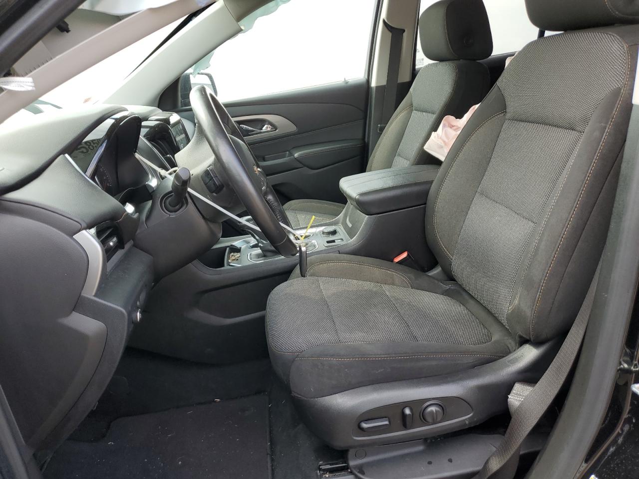 1GNERGKW7JJ163415 2018 Chevrolet Traverse Lt