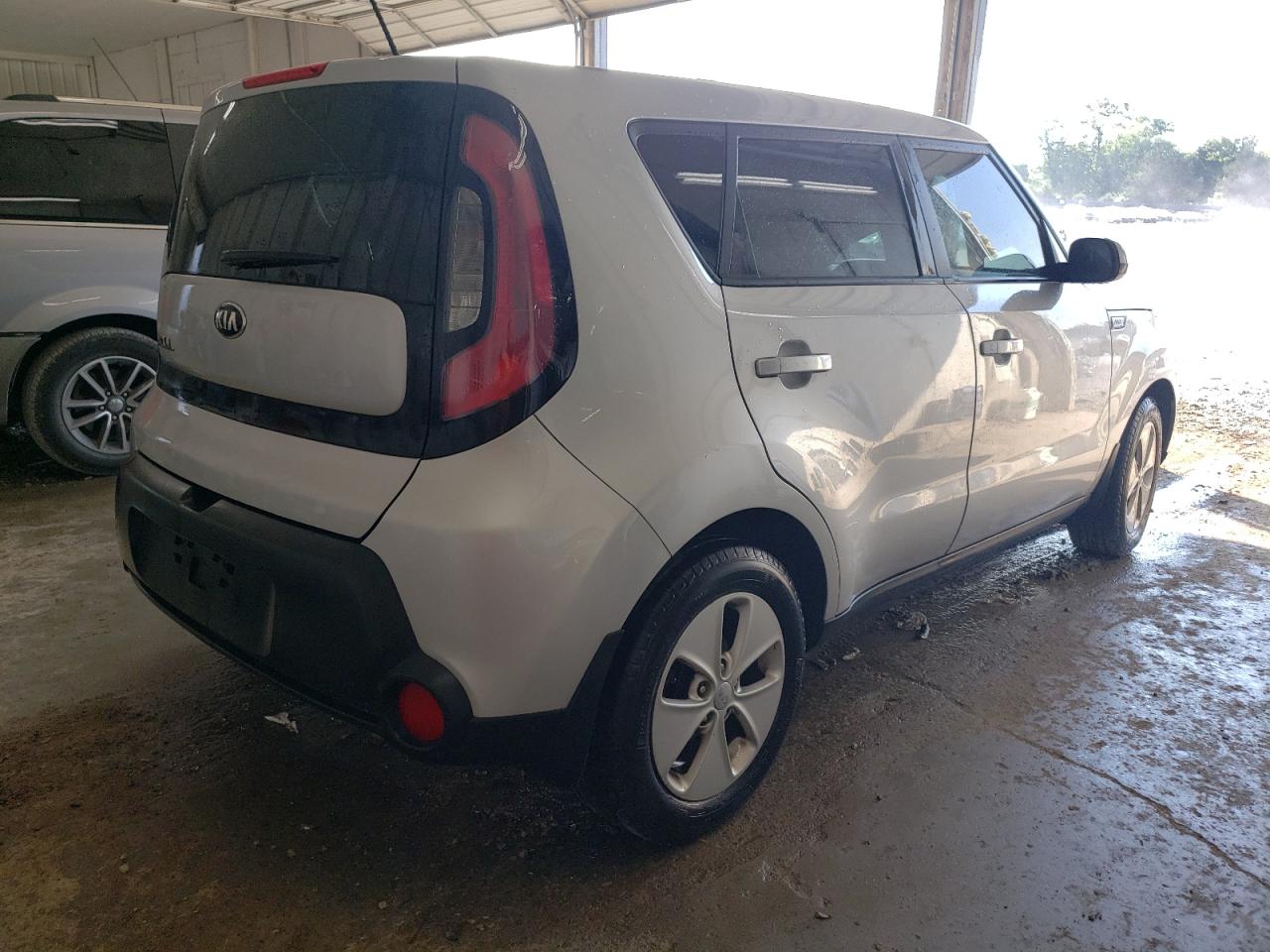 2016 Kia Soul vin: KNDJN2A26G7875229