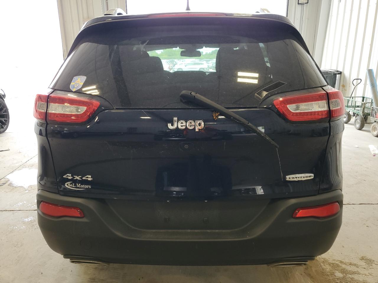 2016 Jeep Cherokee Latitude vin: 1C4PJMCS8GW148498