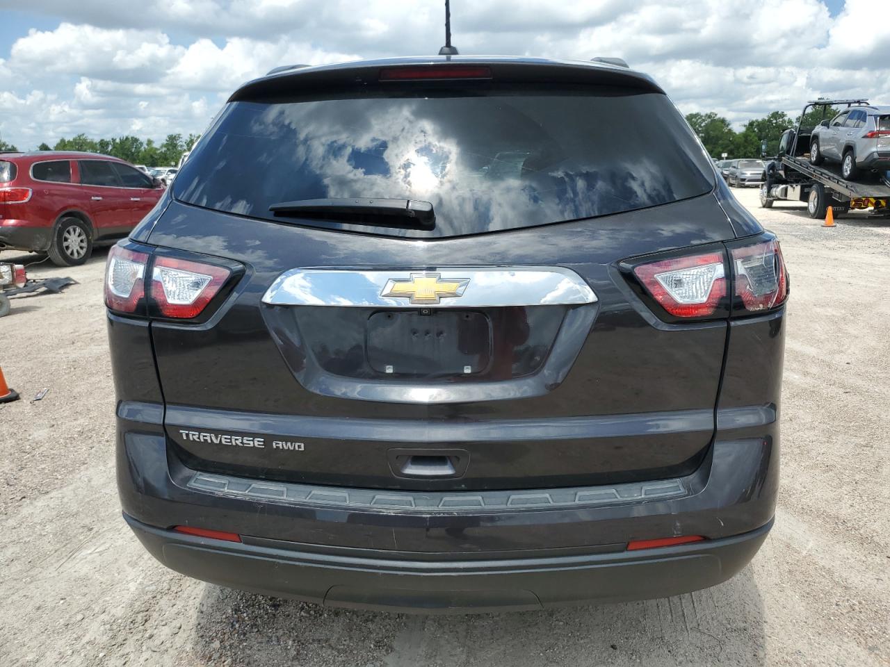 2017 Chevrolet Traverse Ls vin: 1GNKVFED6HJ240904