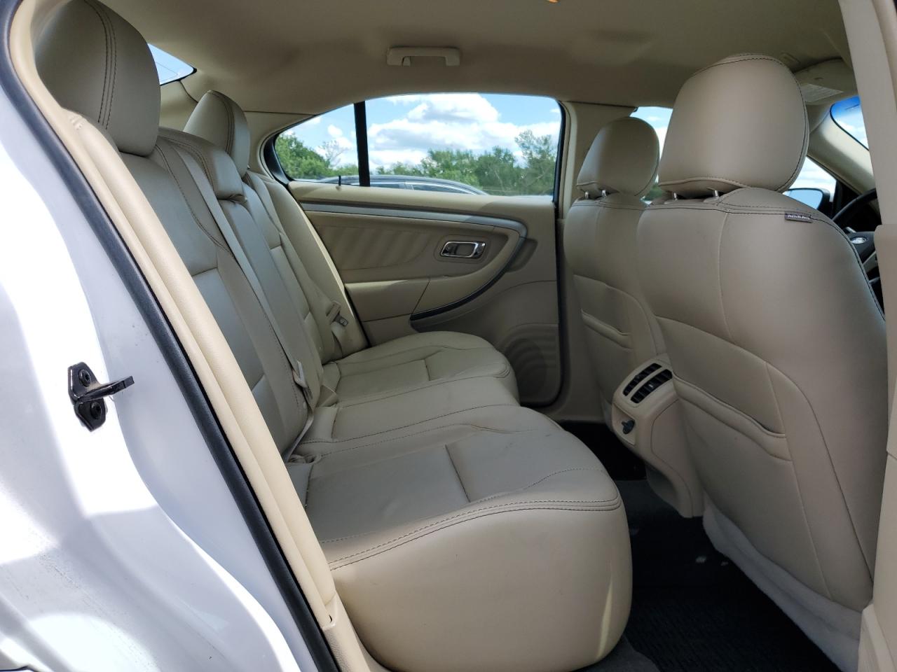 1FAHP2E83EG187098 2014 Ford Taurus Sel