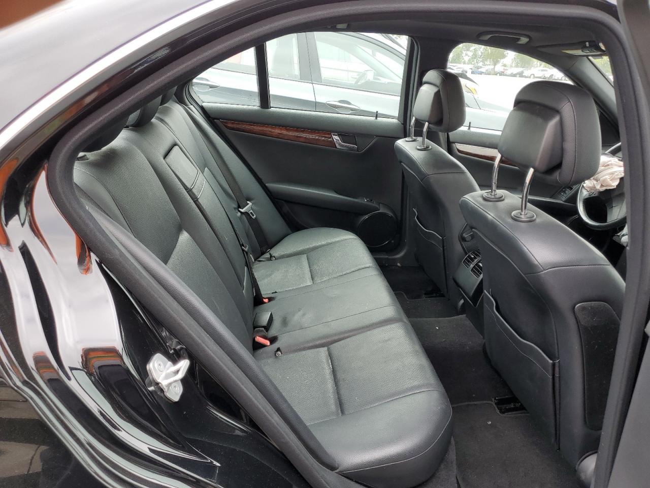 WDDGF5EB0BA507178 2011 Mercedes-Benz C 300