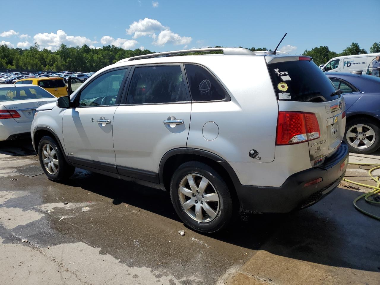 2012 Kia Sorento Base vin: 5XYKTDA29CG290552