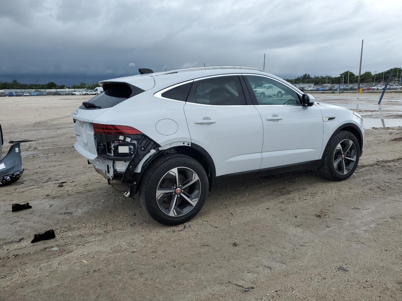 SADFP2FX2M1024732 2021 Jaguar E-Pace Se