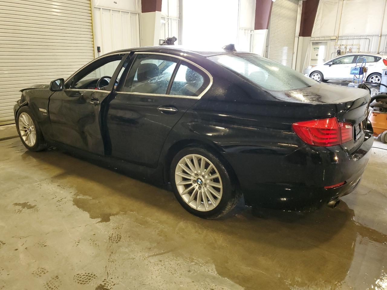 WBAFU7C5XBC878001 2011 BMW 535 Xi