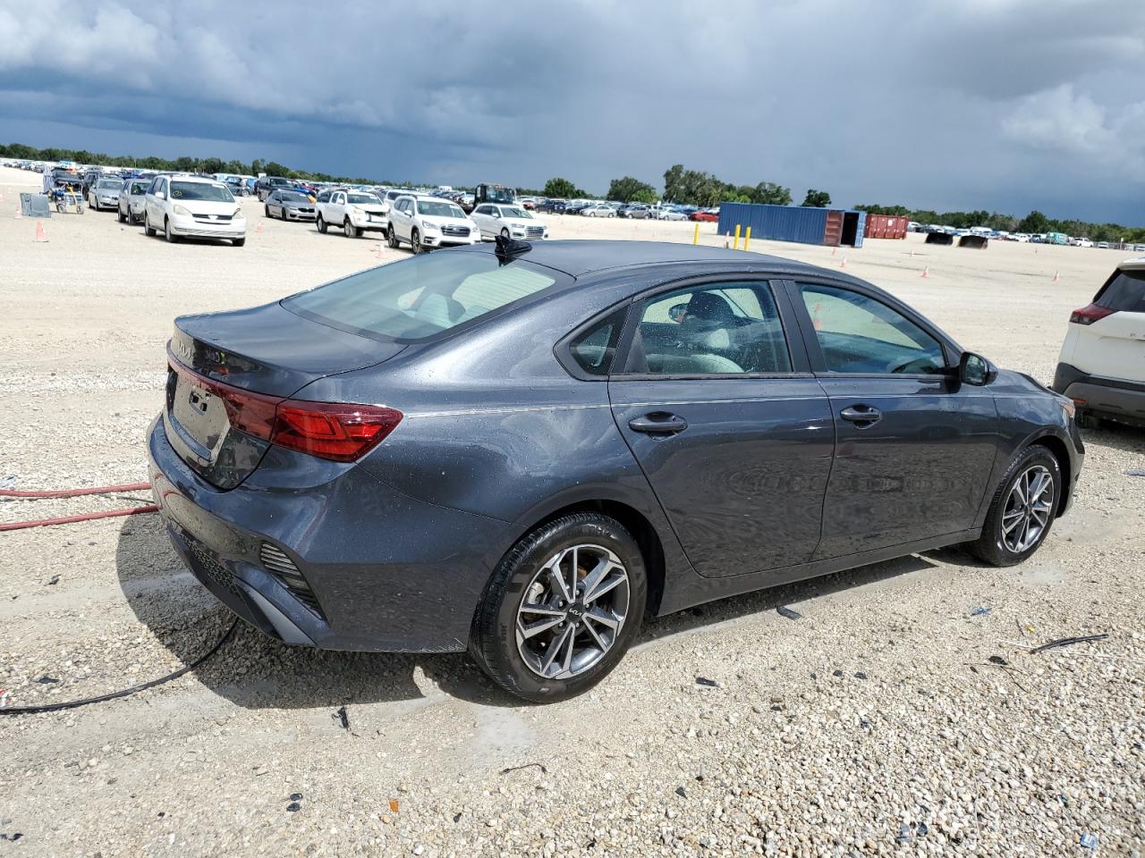 2022 Kia Forte Fe vin: 3KPF24AD9NE429567