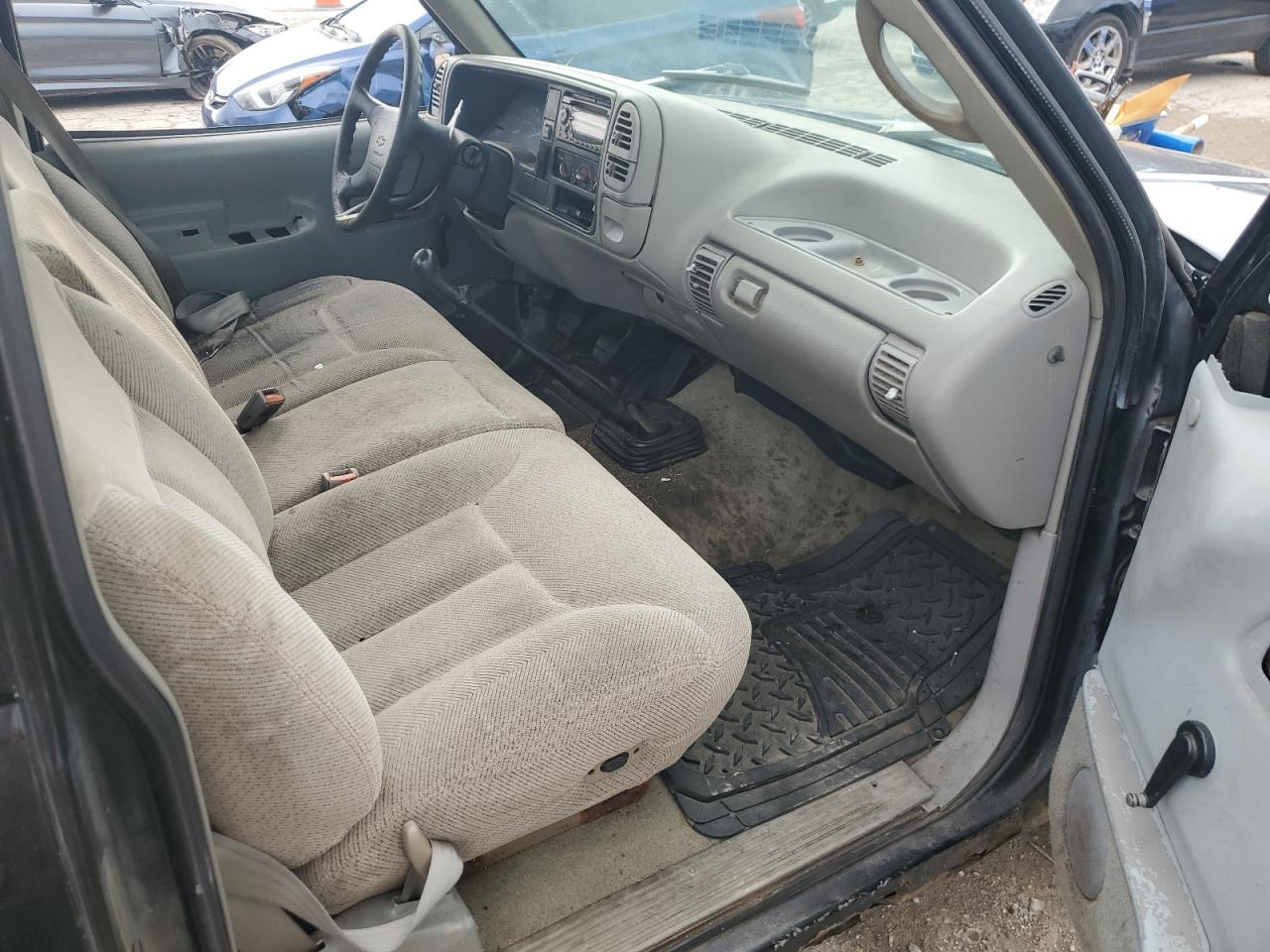 1GCEC14M3TZ140592 1996 Chevrolet Gmt-400 C1500