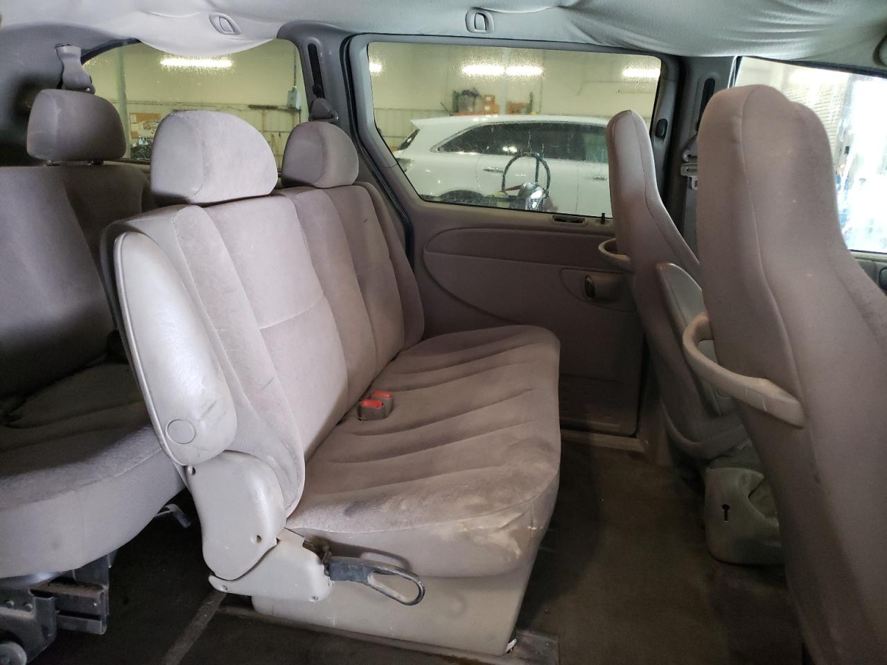 2B4GP44352R741918 2002 Dodge Grand Caravan Sport