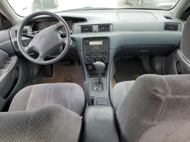 2000 Toyota Camry Le VIN: 4T1BF22K0YU105977 Lot: 59580104