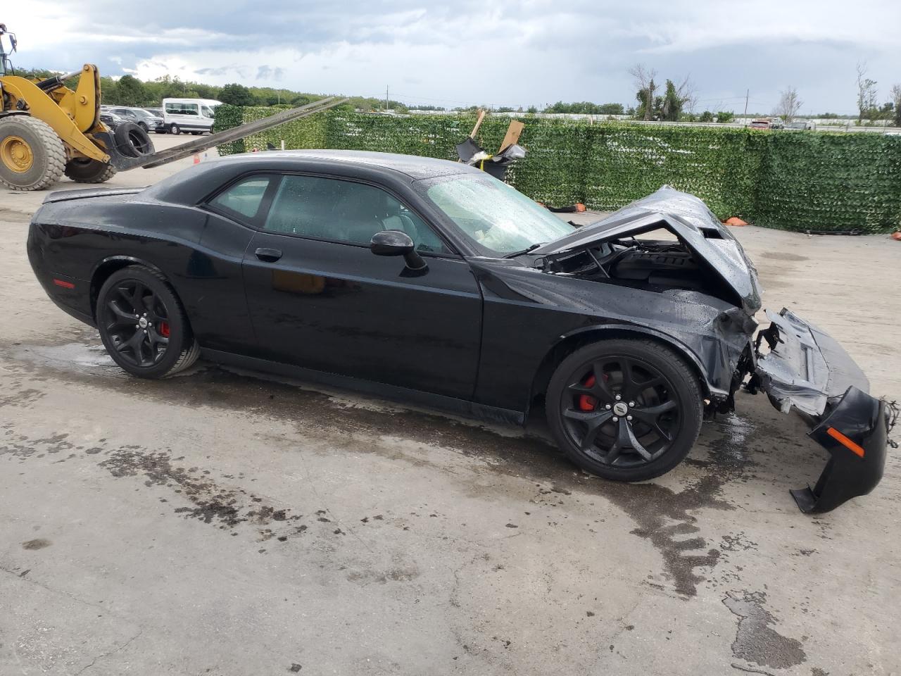 2017 Dodge Challenger Sxt vin: 2C3CDZAG4HH633095