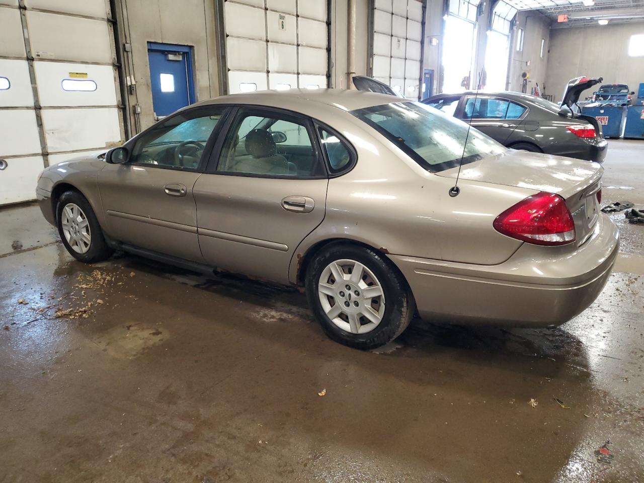 1FAFP53UX7A209239 2007 Ford Taurus Se