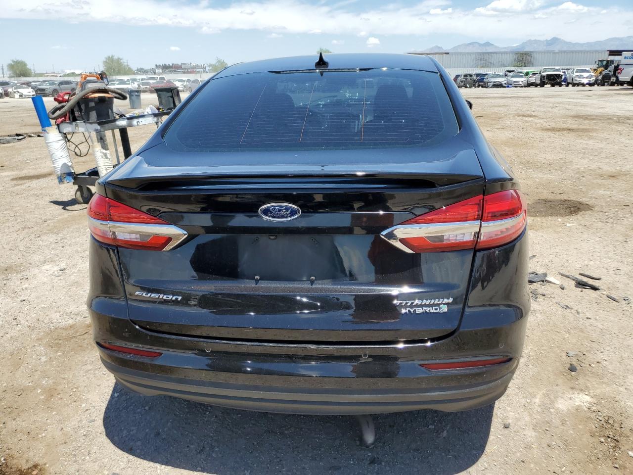 3FA6P0RU4KR104236 2019 Ford Fusion Titanium