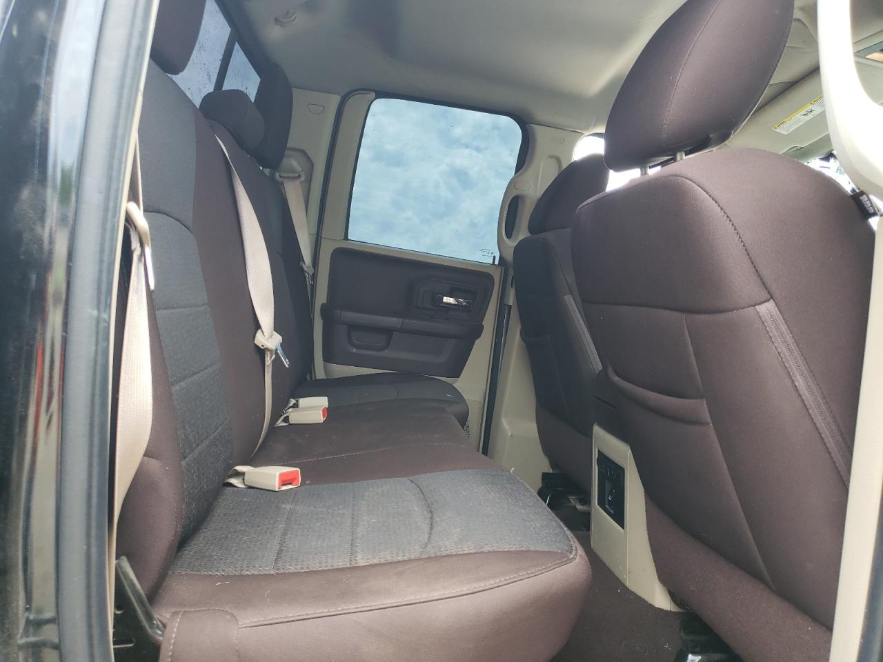 1C6RR7GT1ES419225 2014 Ram 1500 Slt