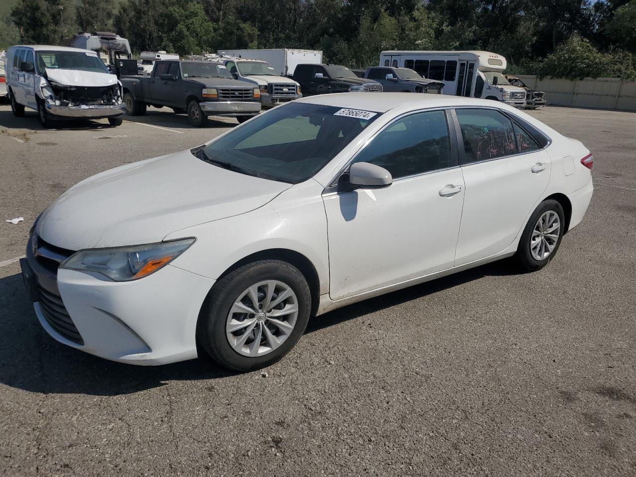 2015 Toyota Camry Le vin: 4T4BF1FK1FR477951