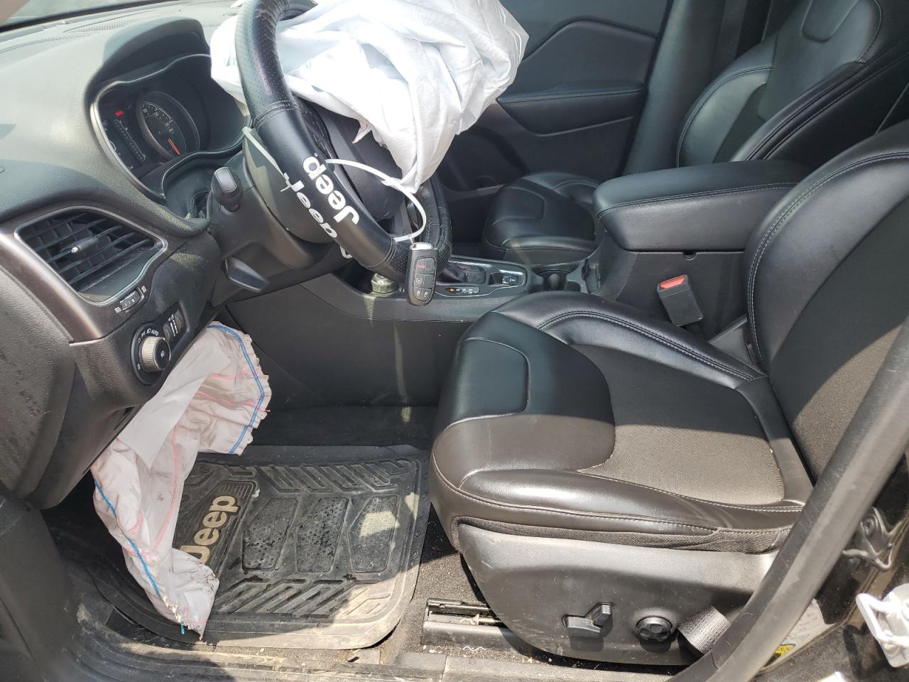 1C4PJMLB3KD336639 2019 Jeep Cherokee Latitude Plus