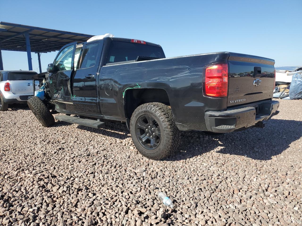 1GCVKREC7FZ338443 2015 Chevrolet Silverado K1500 Lt