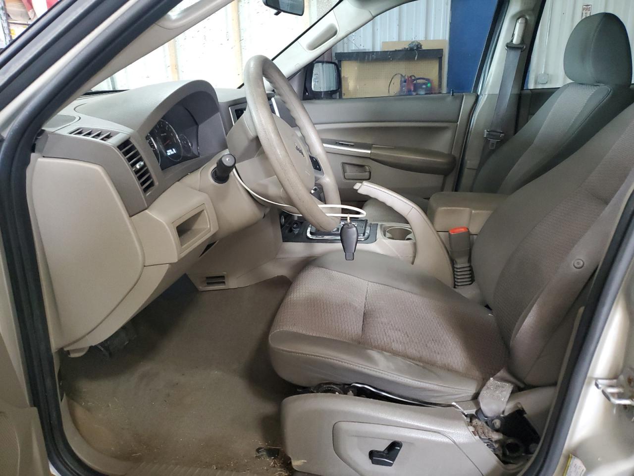 1J8GR48K88C231894 2008 Jeep Grand Cherokee Laredo