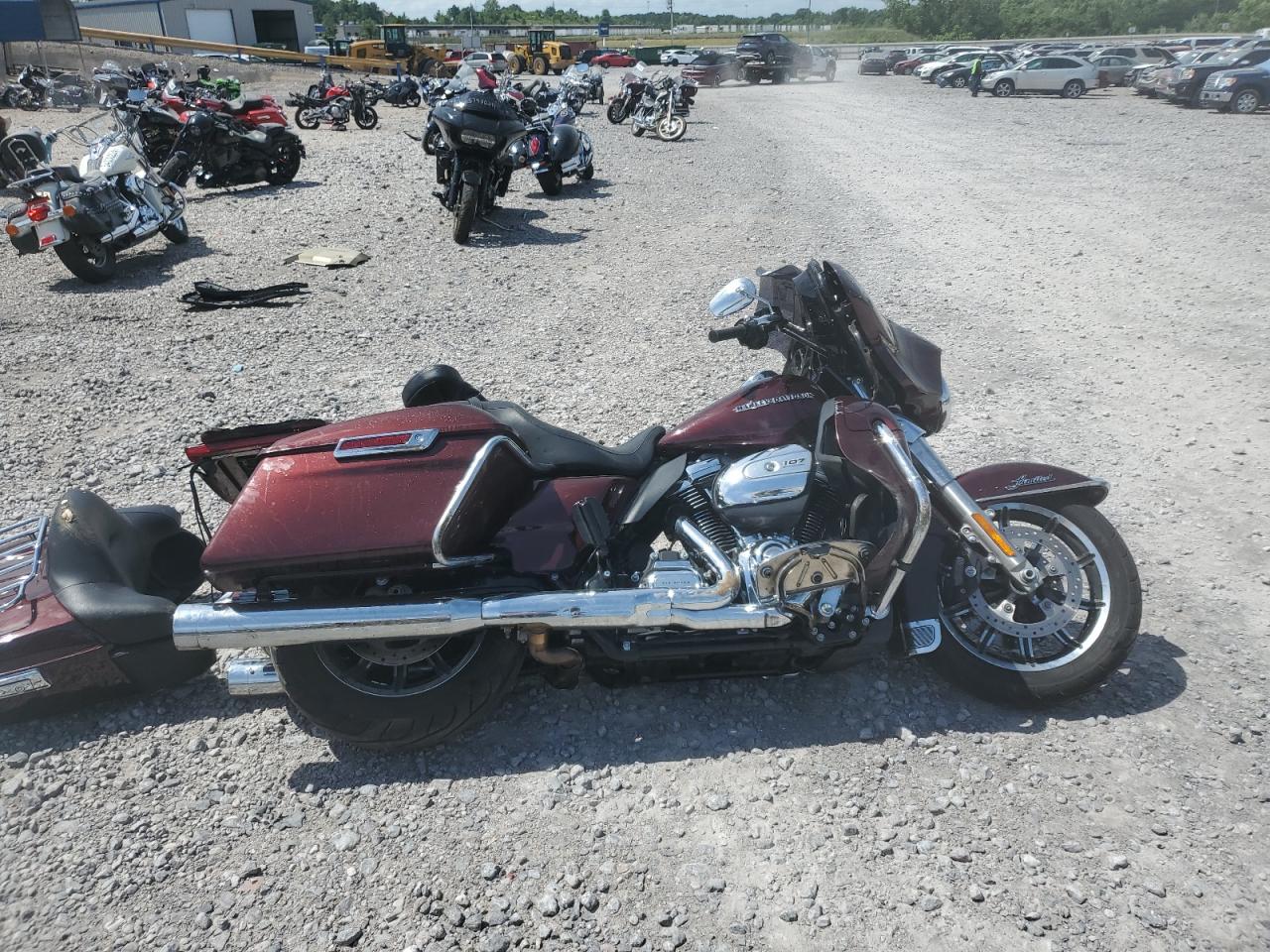 1HD1KKD16JB655099 HARLEY-DAVIDSON FLHTKL ULT 2018