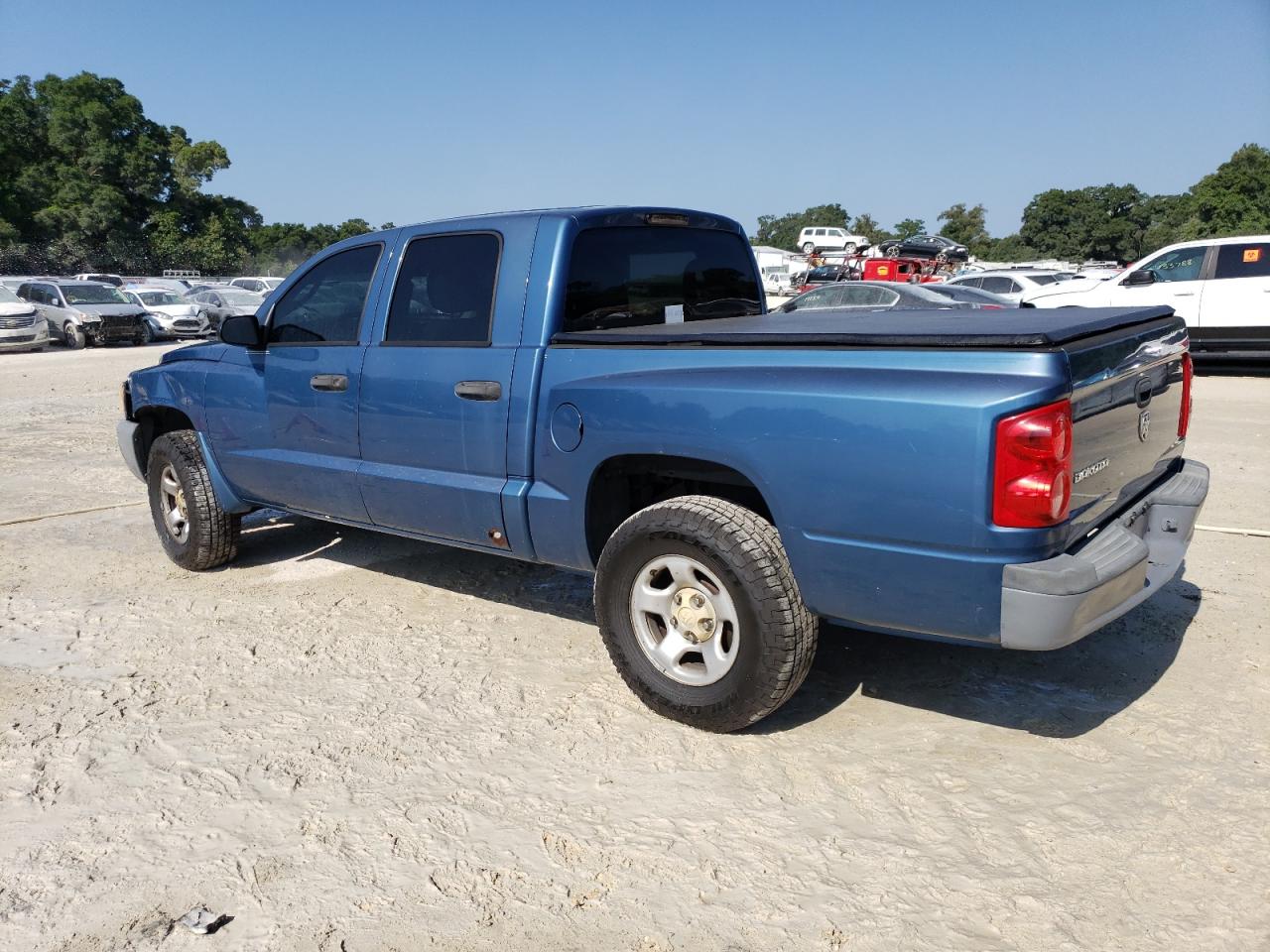 1D7HE28K85S101973 2005 Dodge Dakota Quad