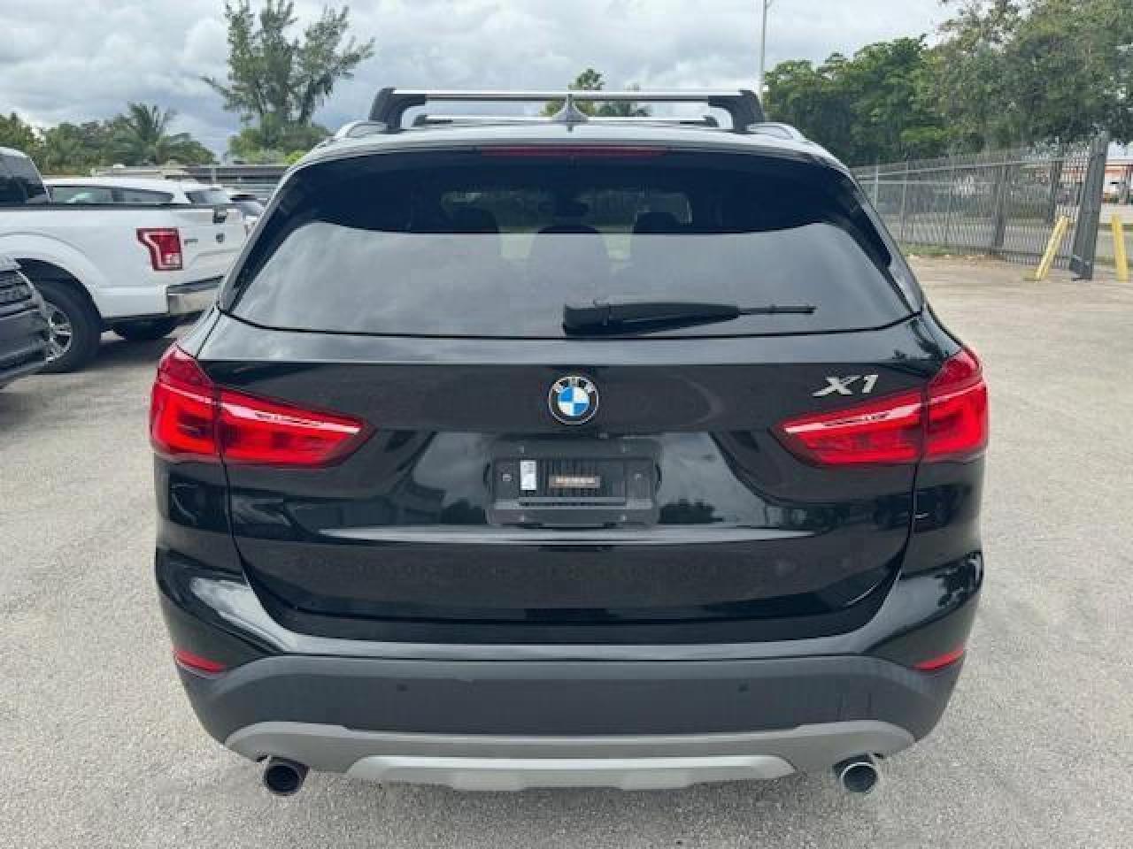 2017 BMW X1 Sdrive28I vin: WBXHU7C39HP924819