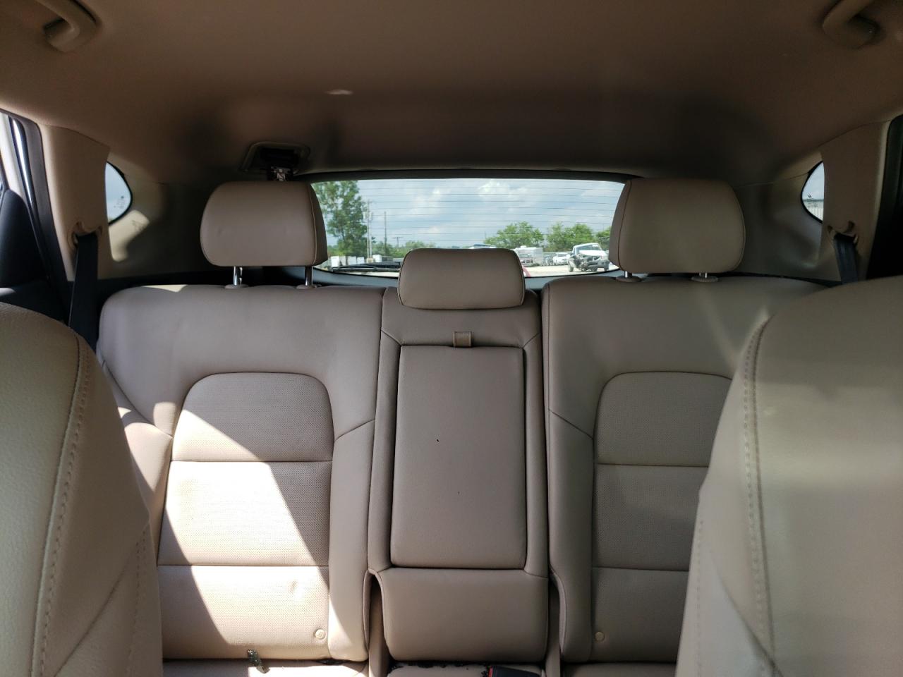 KM8J33A4XJU634081 2018 Hyundai Tucson Sel