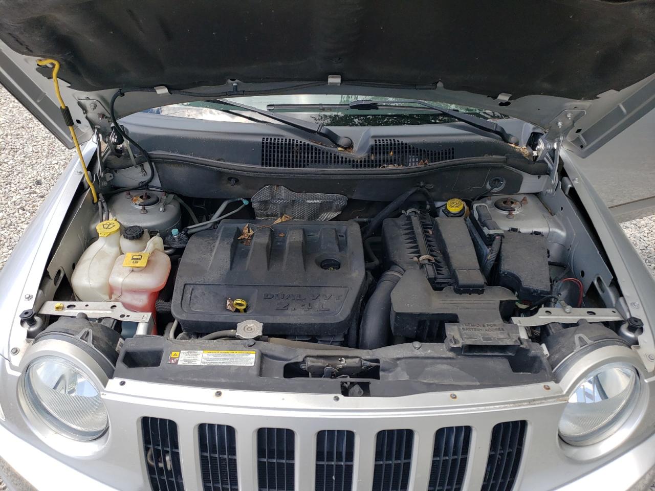 1J4NF5FB8AD581567 2010 Jeep Compass Limited