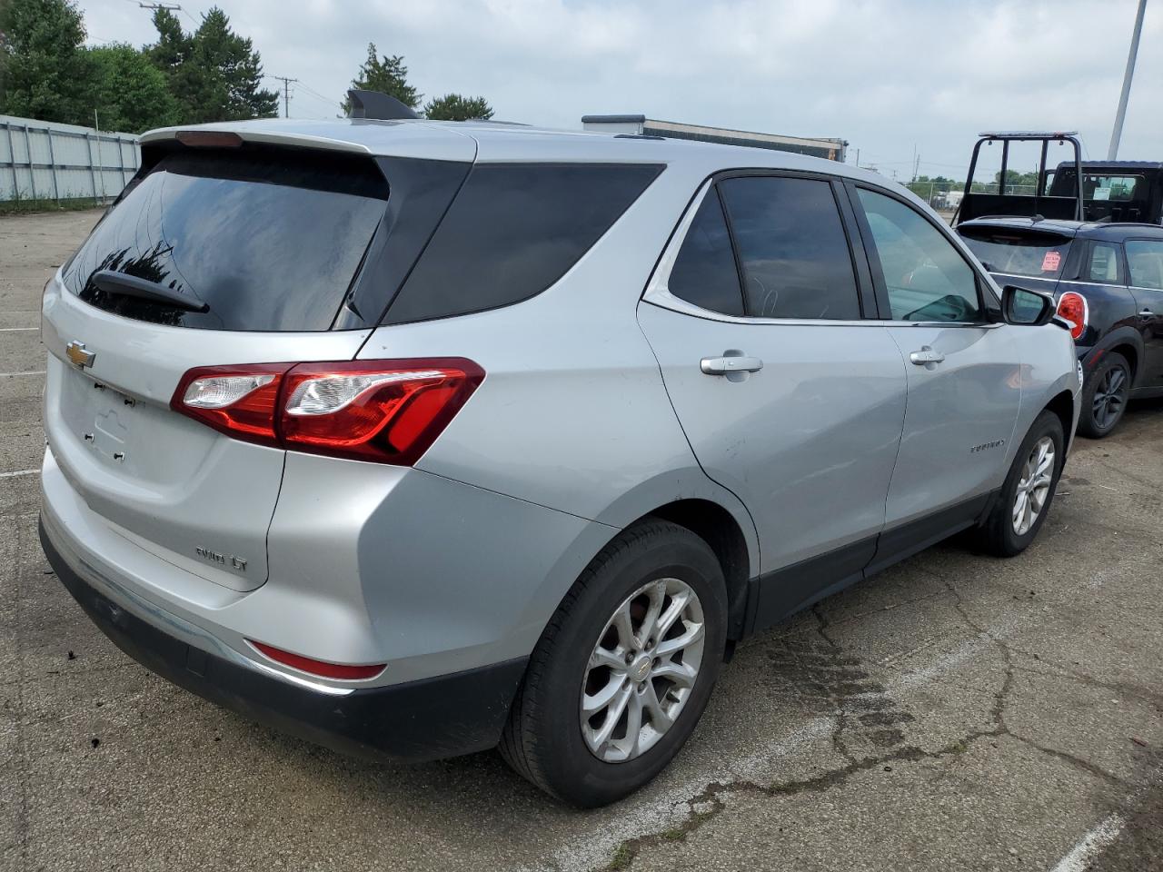 2GNAXUEV5K6164857 2019 Chevrolet Equinox Lt