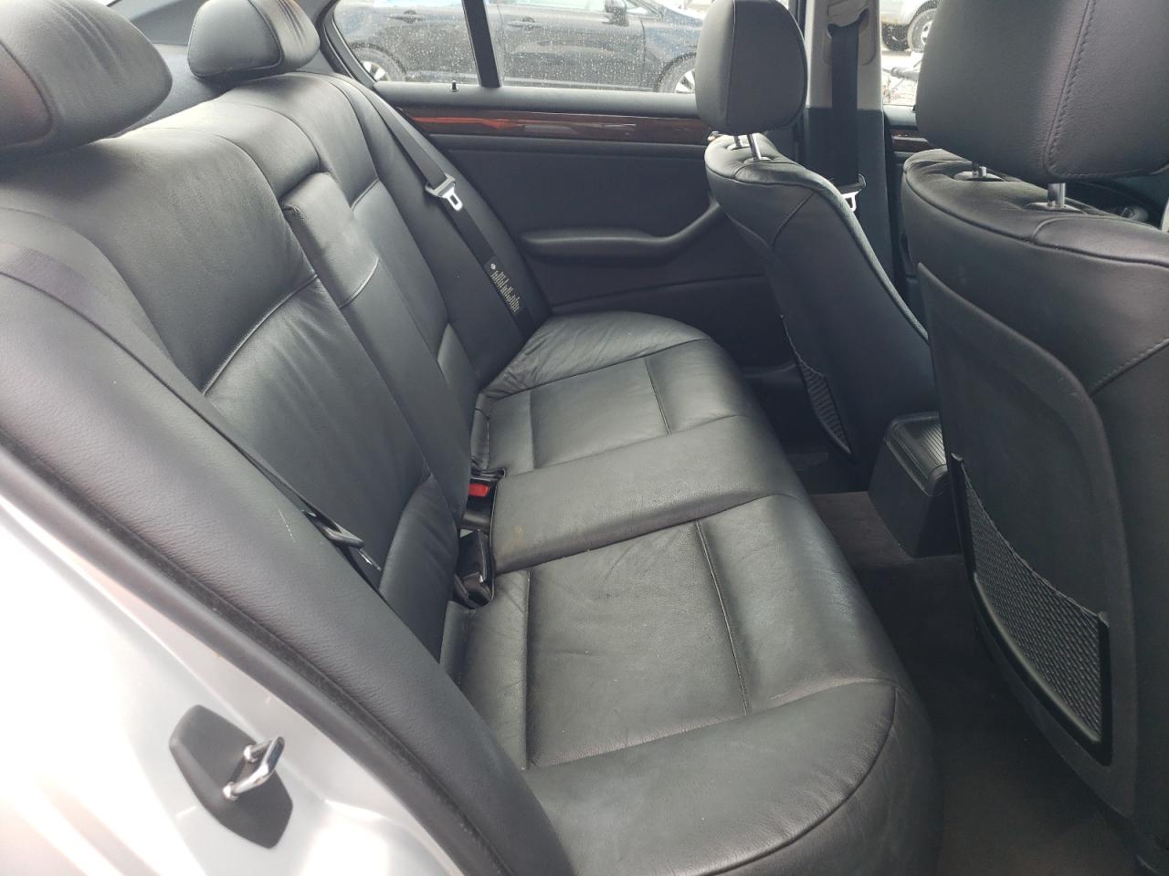 WBAAV33471FU94990 2001 BMW 325 I