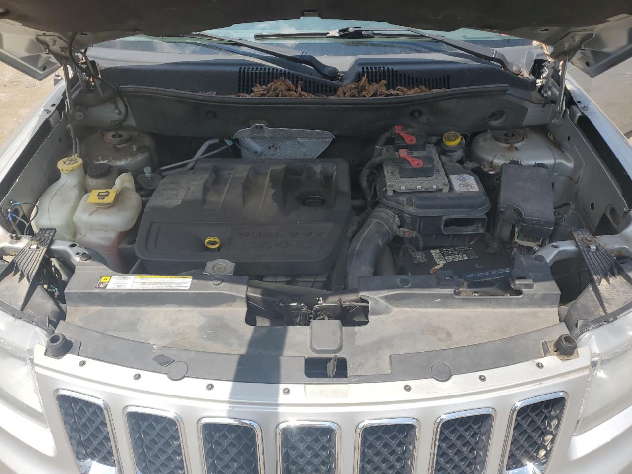 1C4NJDBB1CD572300 2012 Jeep Compass Sport