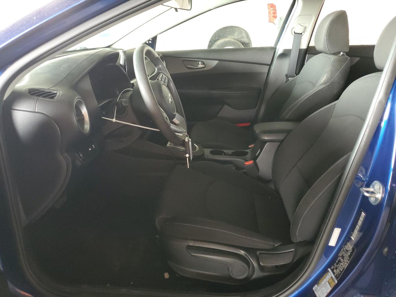 3KPF24AD7ME303772 2021 Kia Forte Fe