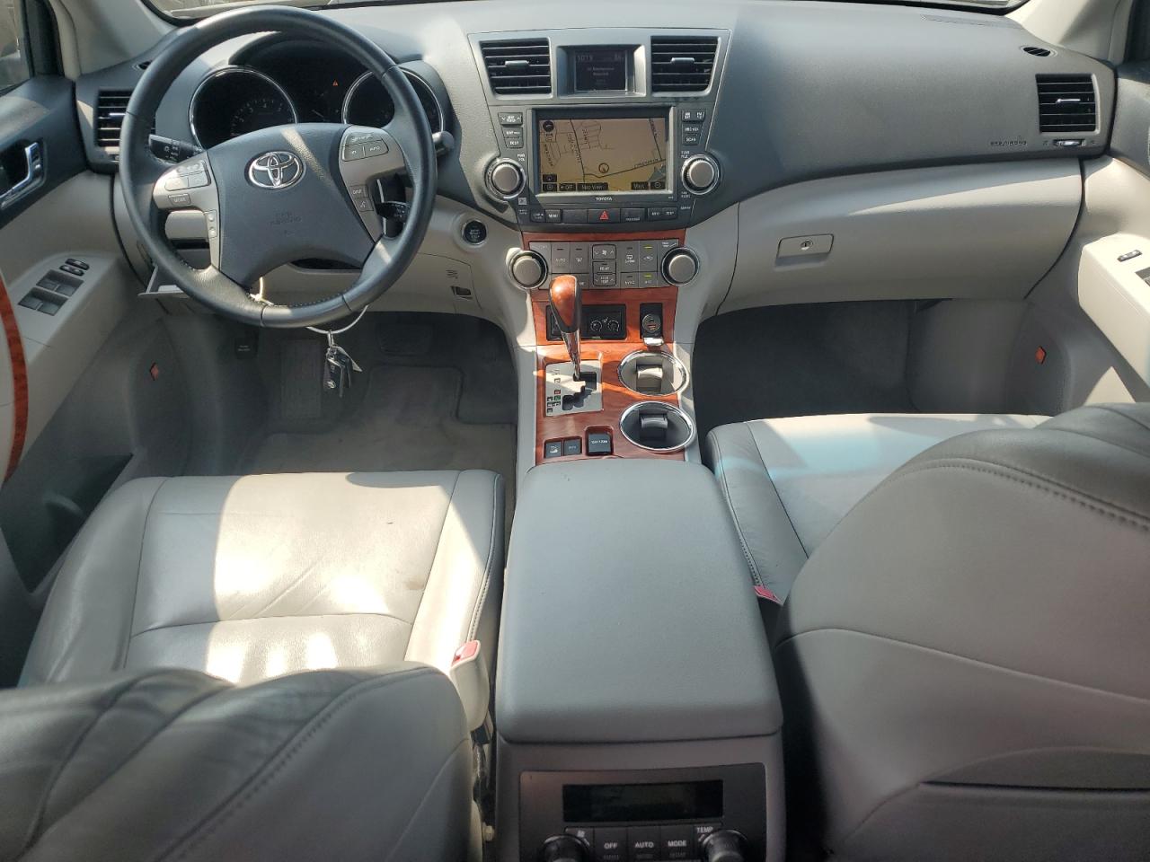 JTEDK3EH8A2156560 2010 Toyota Highlander Limited