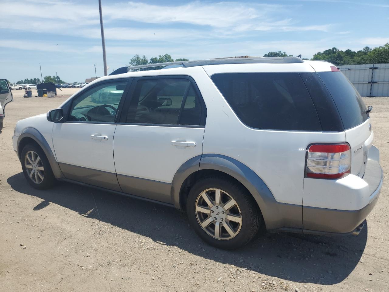 1FMDK02W08GA21426 2008 Ford Taurus X Sel