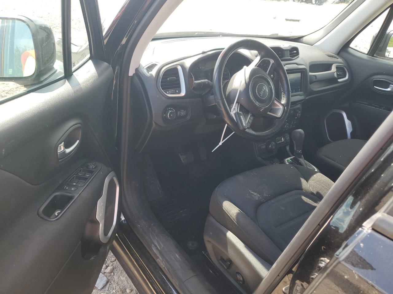 ZACNJBBB0KPK65640 2019 Jeep Renegade Latitude