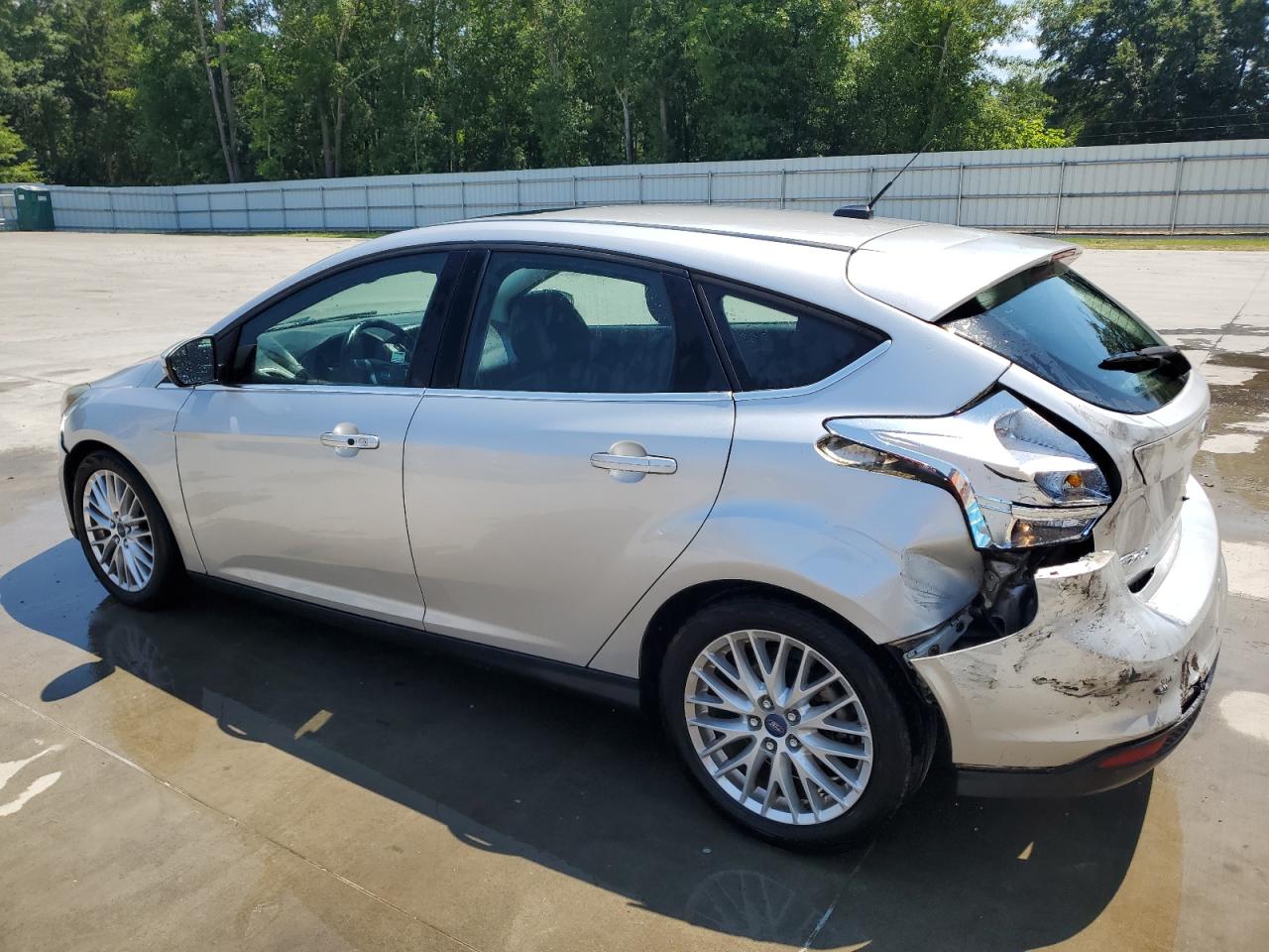 2014 Ford Focus Titanium vin: 1FADP3N21EL320030