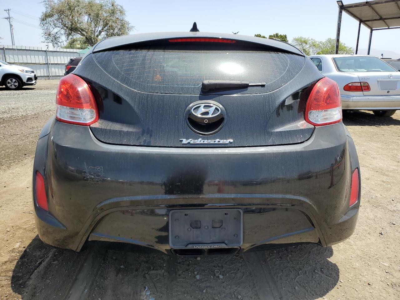 2016 Hyundai Veloster vin: KMHTC6AD7GU254201