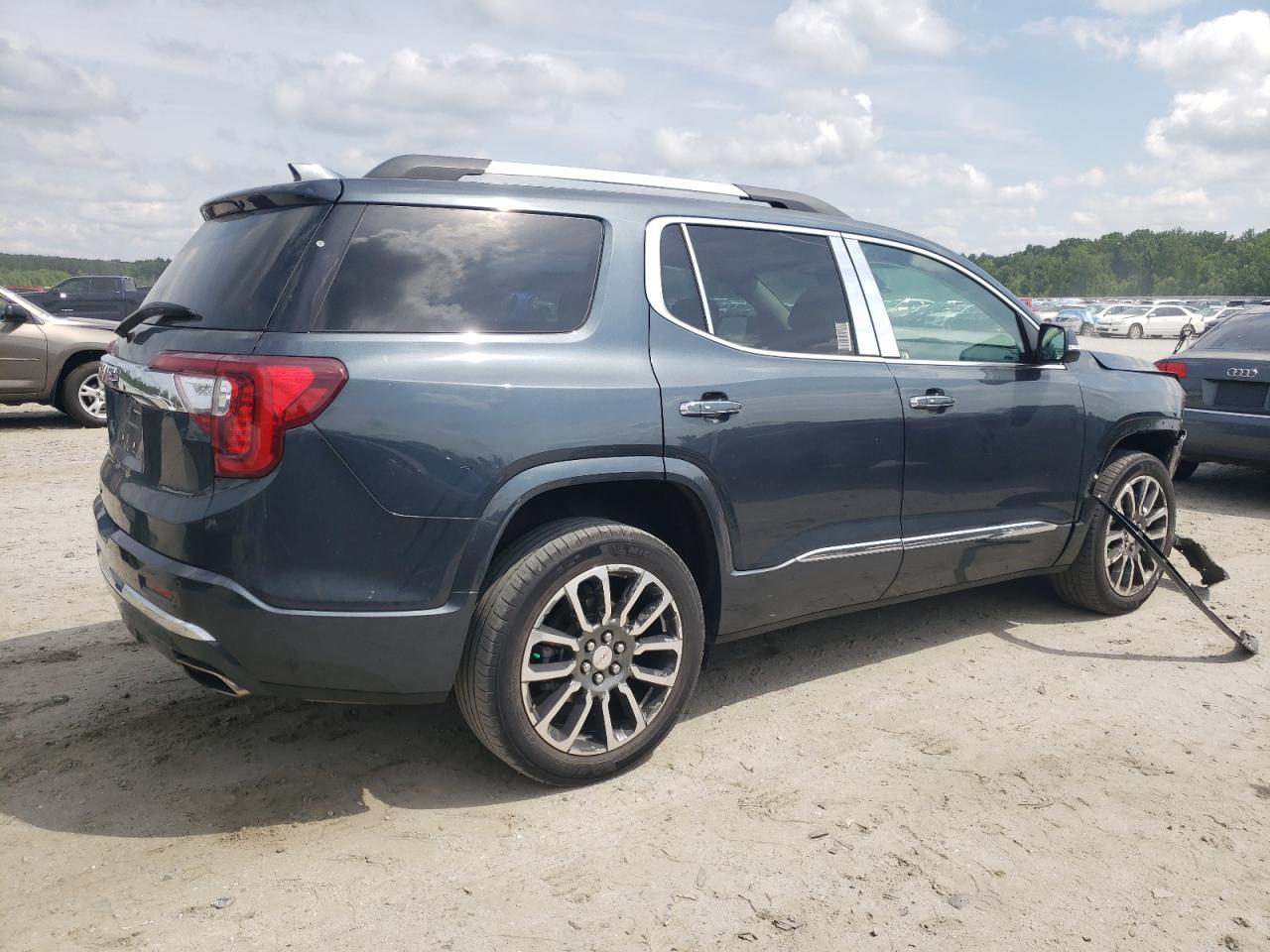 2020 GMC Acadia Denali vin: 1GKKNPLS8LZ174385