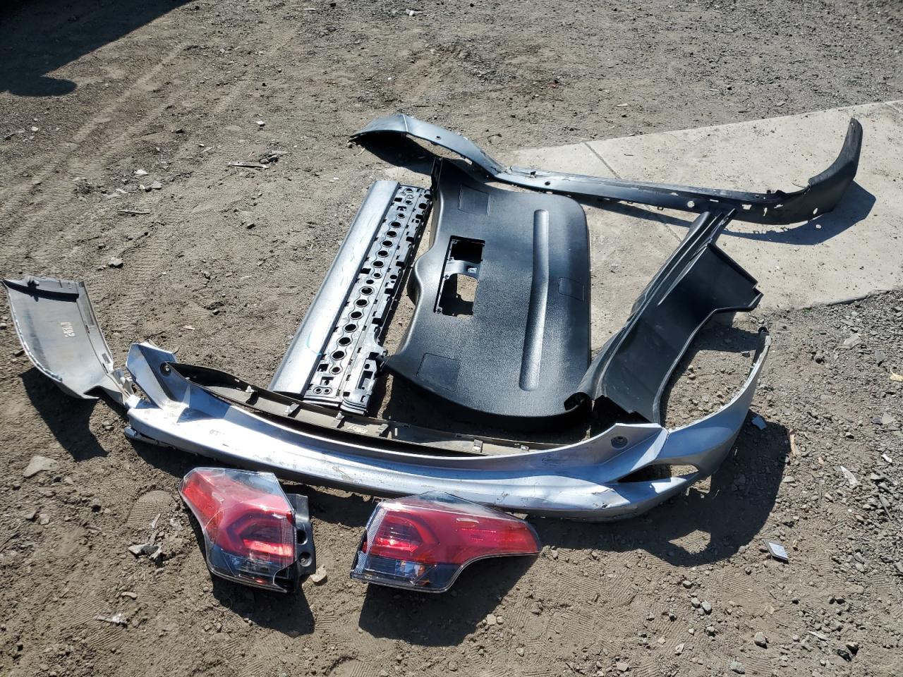 JTMDJREV5HD123630 2017 Toyota Rav4 Hv Limited