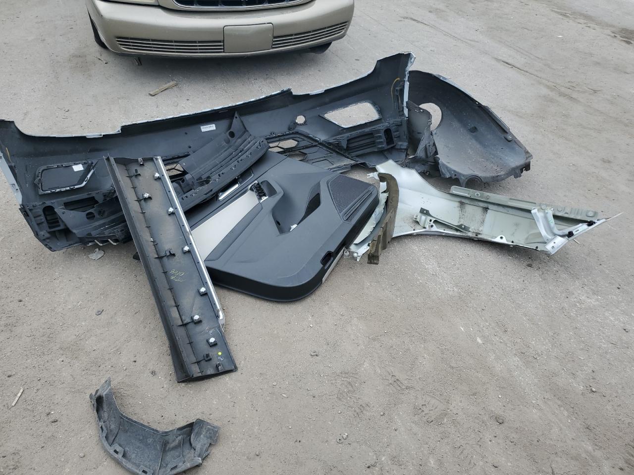 3VV2B7AX5JM053784 2018 Volkswagen Tiguan Se