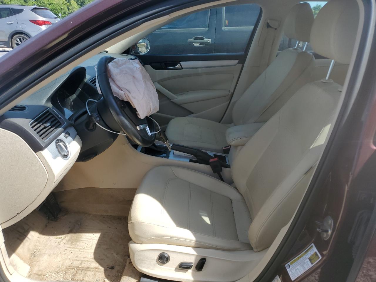 1VWBP7A32CC070377 2012 Volkswagen Passat Se