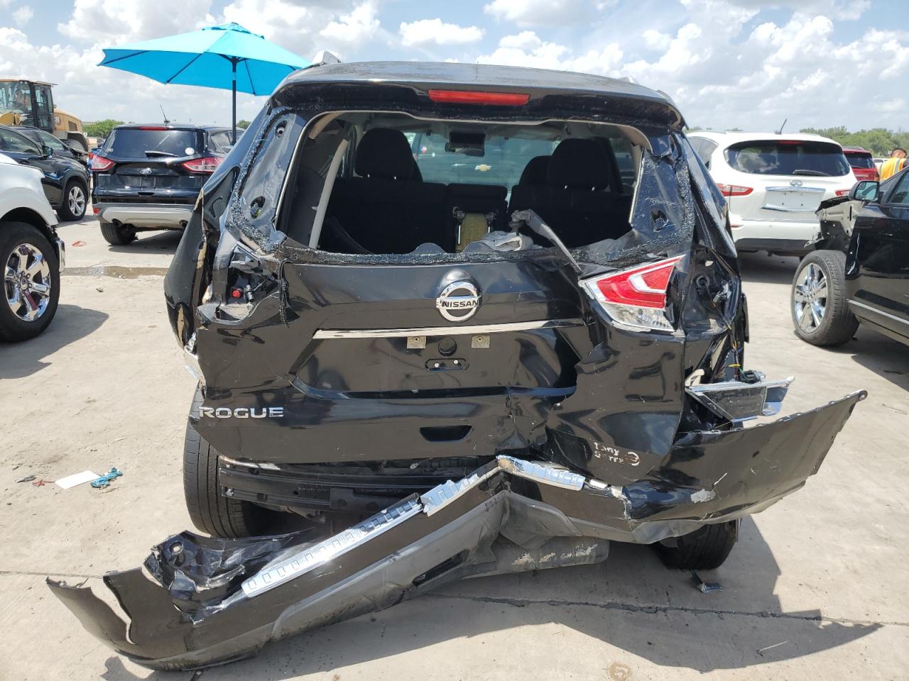 2016 Nissan Rogue S vin: KNMAT2MT2GP706612