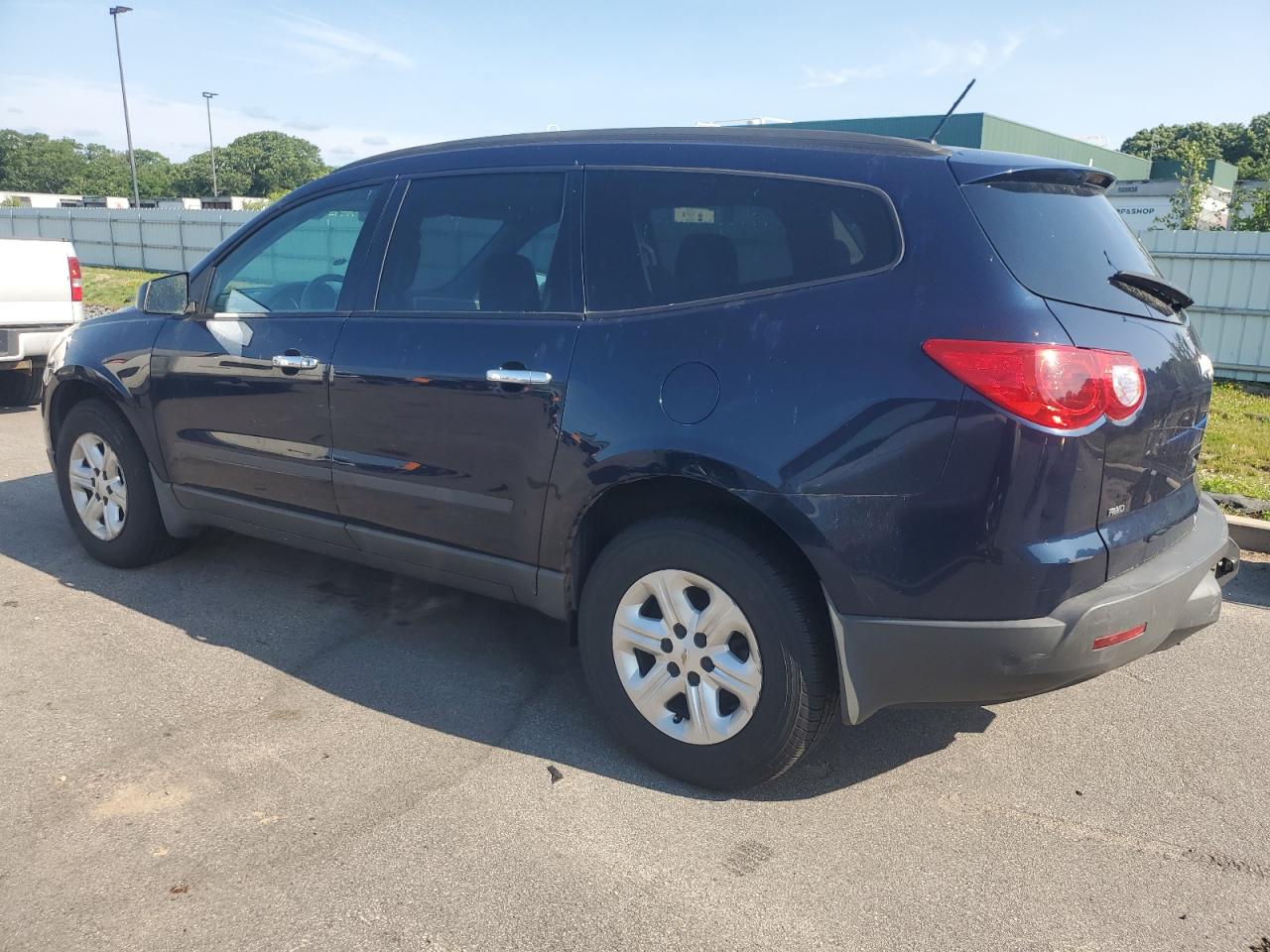 1GNKVFED0BJ263327 2011 Chevrolet Traverse Ls