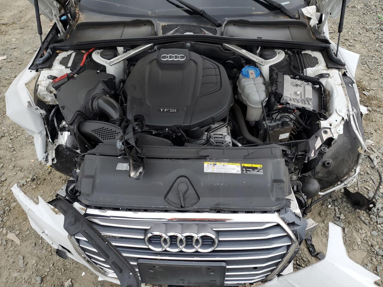 WAUENAF41JA058313 2018 Audi A4 Premium Plus