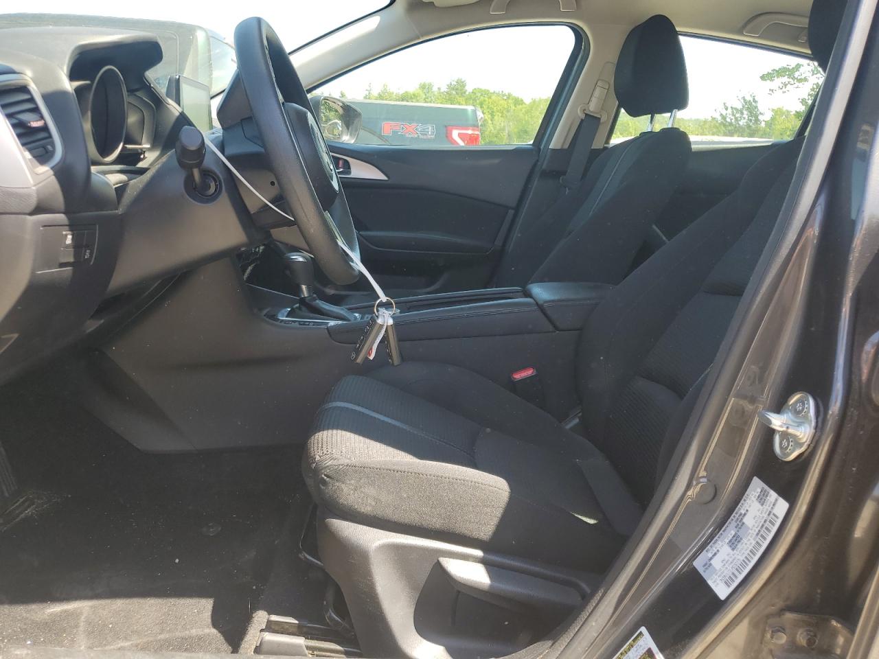 3MZBN1U72JM232375 2018 Mazda 3 Sport