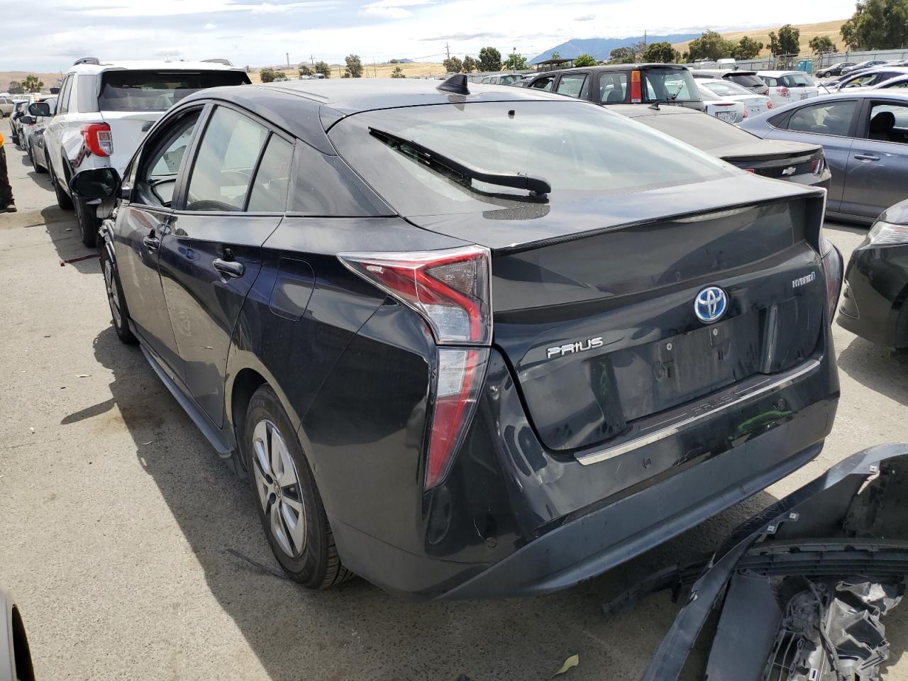 JTDKBRFU8H3056537 2017 Toyota Prius