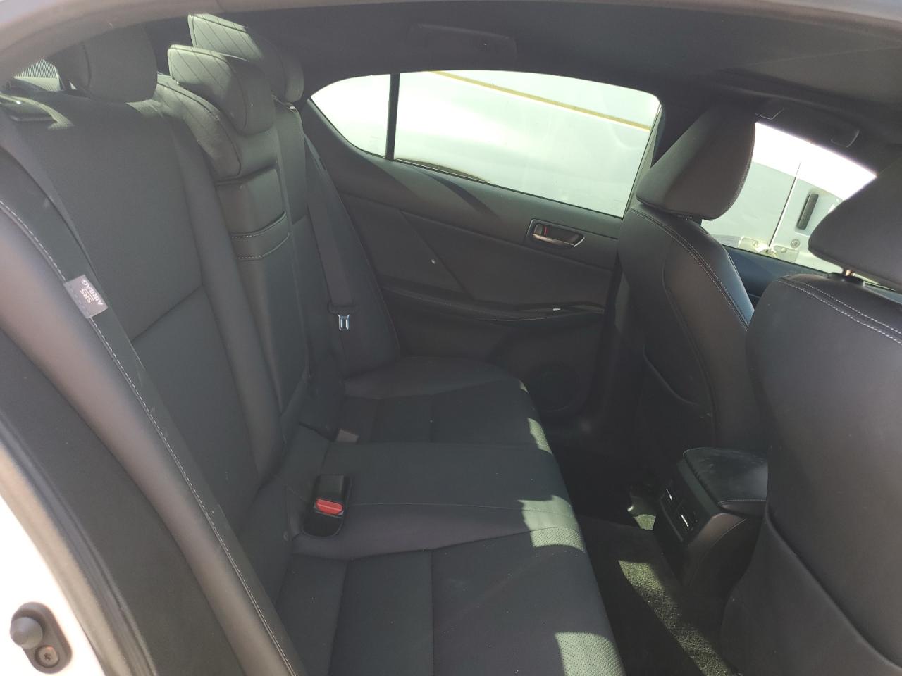 JTHCA1D29M5109799 2021 Lexus Is 300