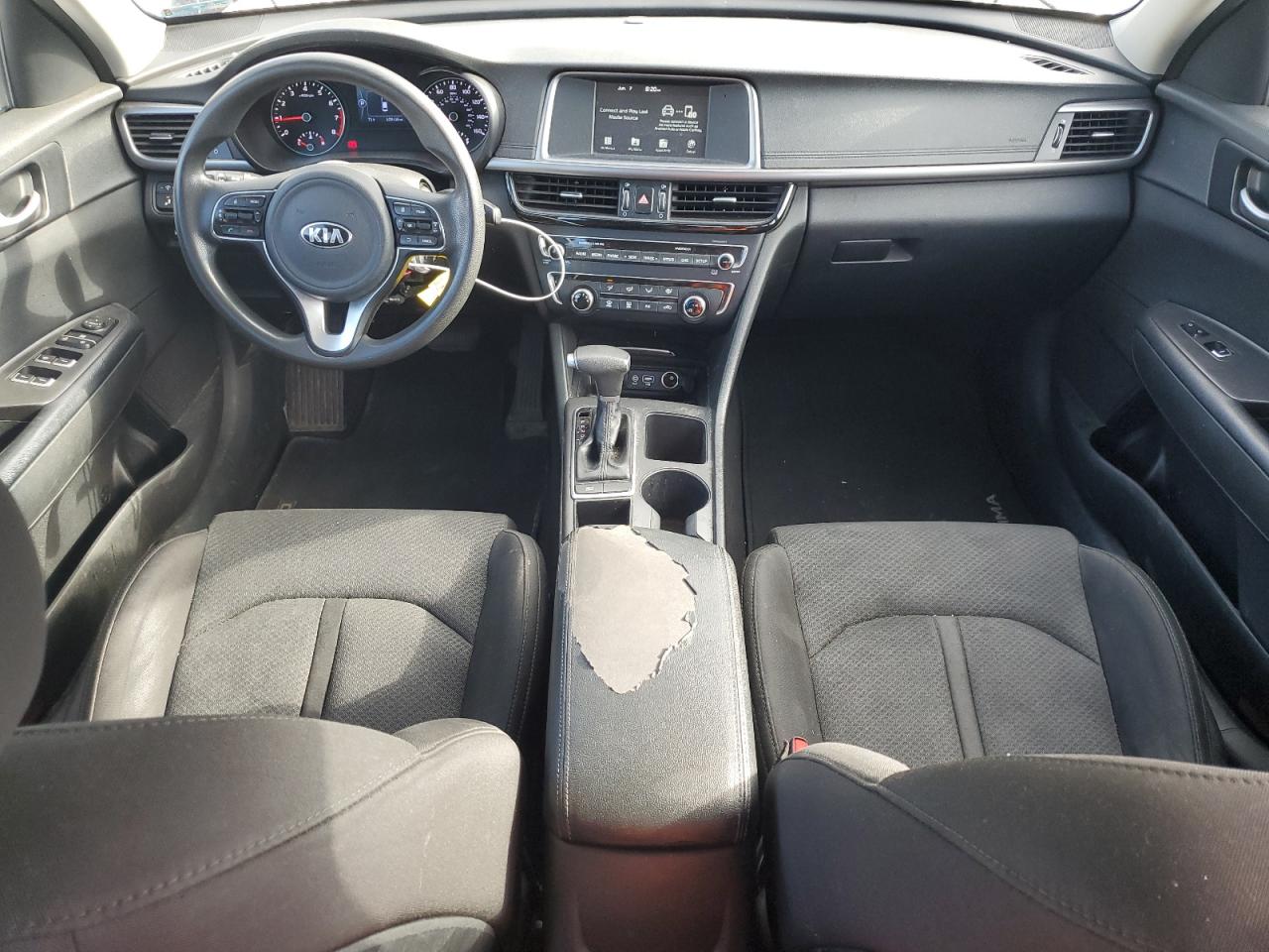5XXGT4L3XJG257251 2018 Kia Optima Lx