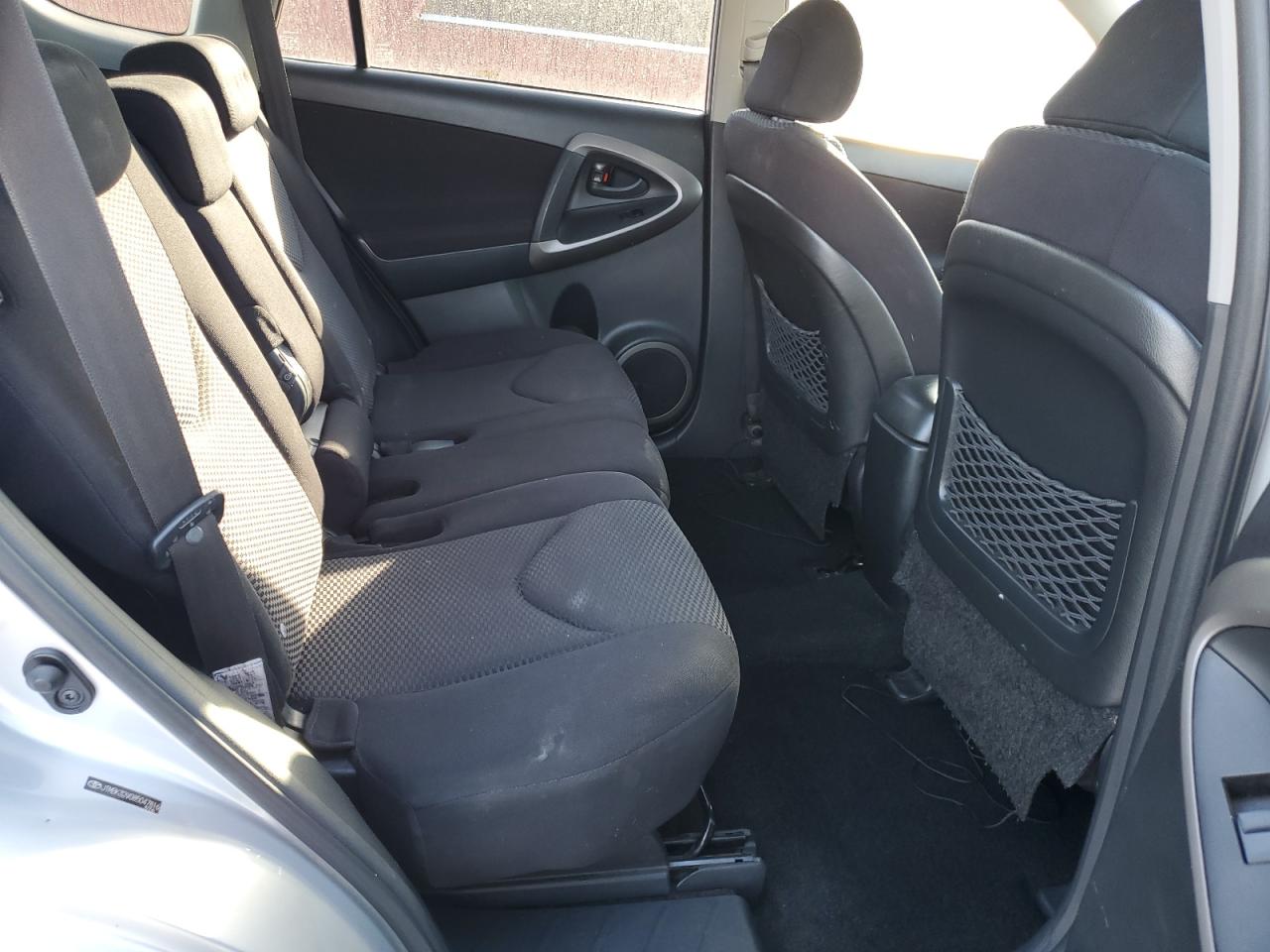 JTMBK32V085047816 2008 Toyota Rav4 Sport